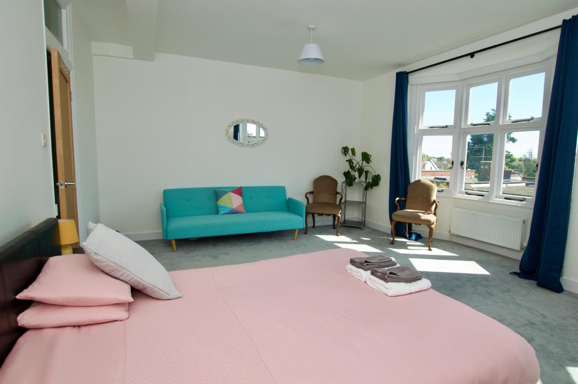 Апартаменты Beautiful Large 3-Bed Coastal Flat With Parking. Фринтон-он-Си Экстерьер фото